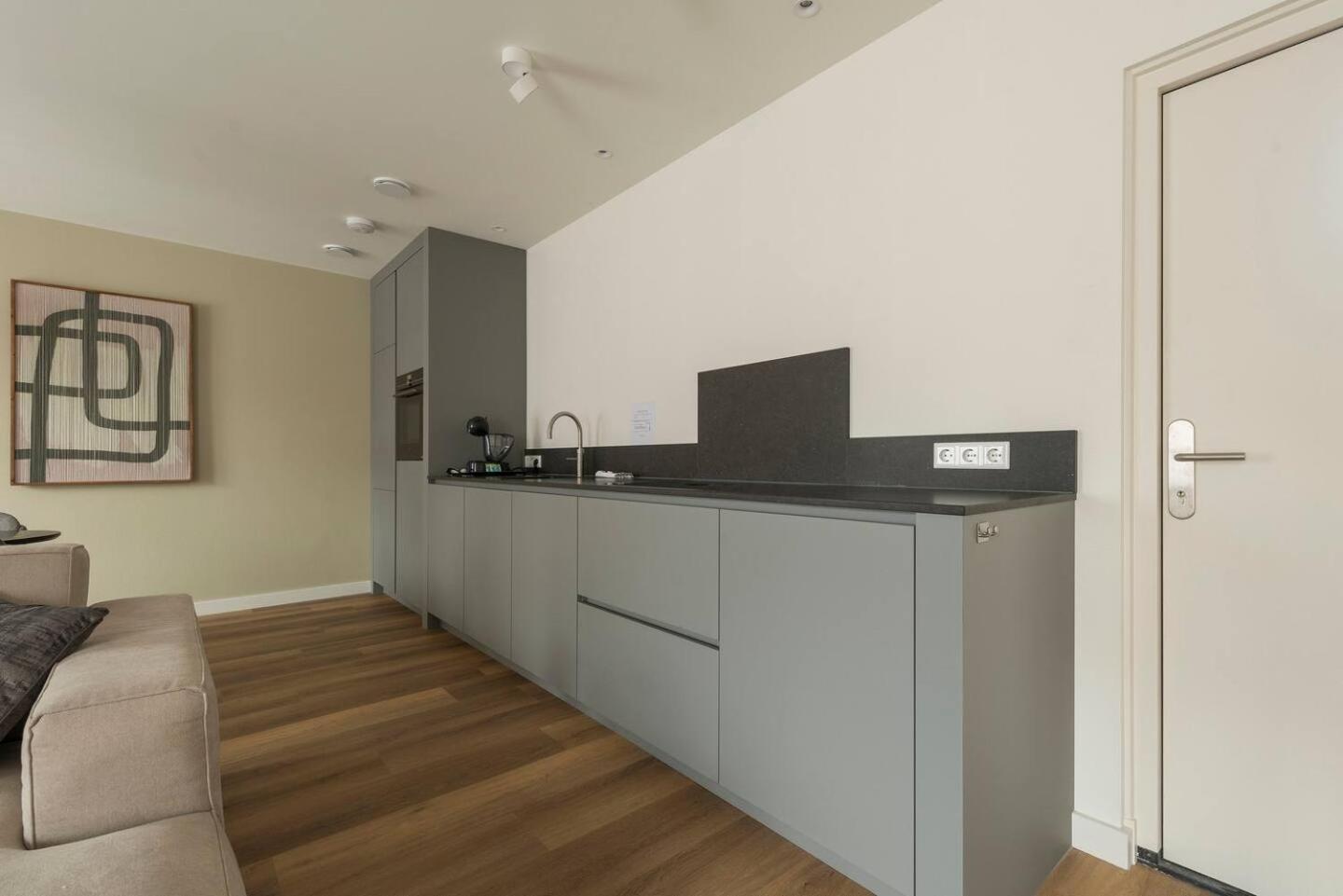 New Apartment In City Centre Large Ойршот Екстериор снимка
