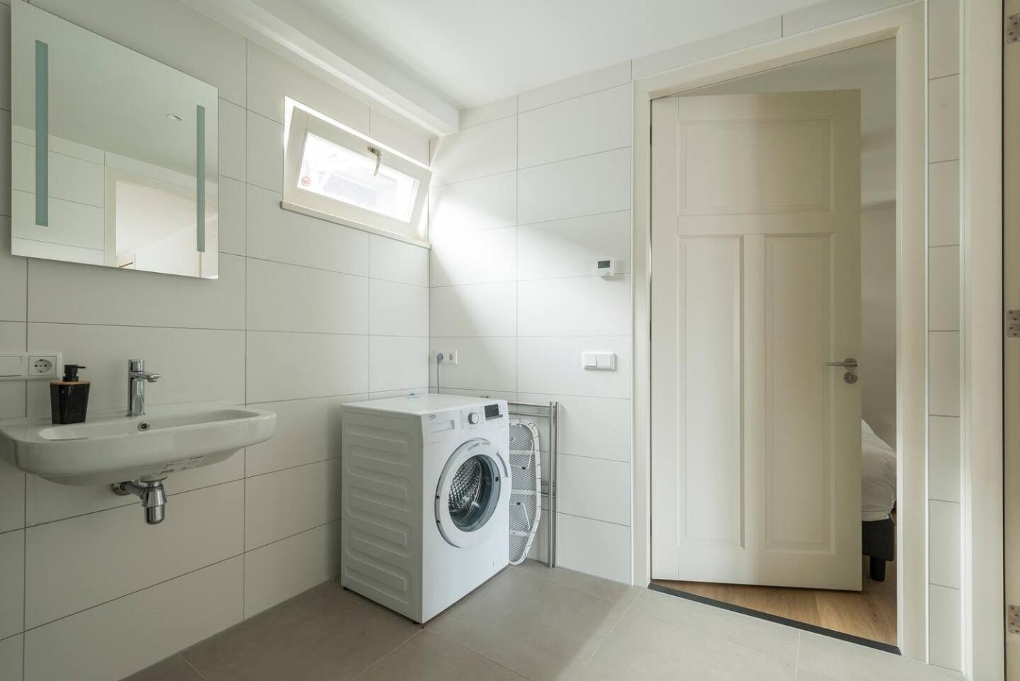 New Apartment In City Centre Large Ойршот Екстериор снимка